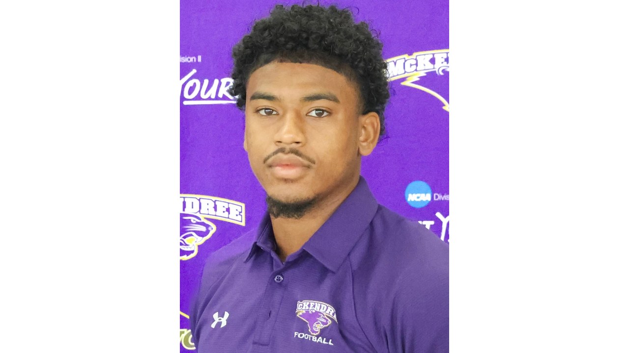 Athlete photo for Caleb Robinson